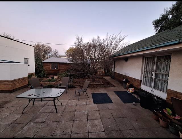 3 BEDROOM HOUSE FOR SALE IN VANDERBIJLPARK SW 1